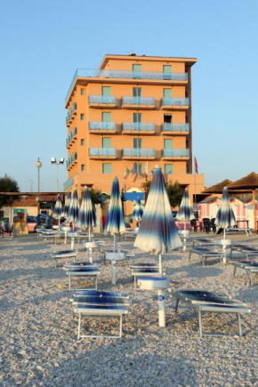 Гостиница Abbazia Club Hotel Marotta  Маротта